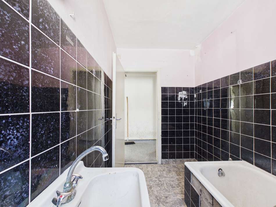 29 Badezimmer (Wohnung 1.OG)