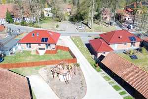 Gelegenheit: Tolle Wohnanlage ein Bauernhof und 2 neuwertige Bungalows, mit viel Platz u. Komfort   – Diepholz (Kreis) – Vorschaubild 1