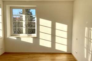 Erstbezug nach Sanierung: 4-Zimmer-Wohnung mit Balkon in Dresden-Langebrück 