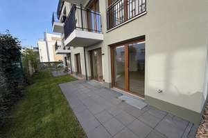 Neuwertige Gartenwohnung mit Terrasse und Gartenanteil in Köln-Marienburg