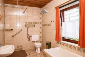Familienfreundliches Einfamilienhaus mit Südgarten, Doppelgarage und Ausbaureserve in Salzgitter Bad – Die vollständige Adresse der Immobilie erhältst du vom Anbieter., 38259 Salzgitter-Bad, Salzgitter – Vorschaubild 9