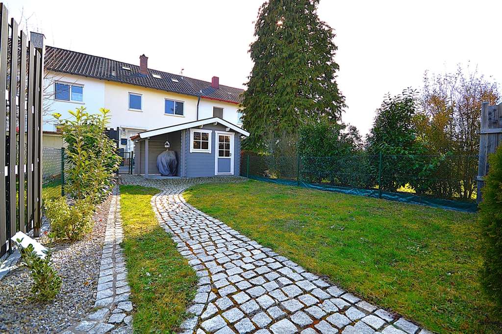 Immobilie in Schwabmünchen - Familienidylle in ruhiger Lage – modernisiertes Reihenhaus mit sonnigem Garten & vielseitigen Räumen - Bild 2