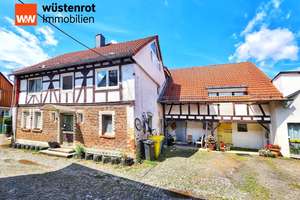 Mehrfamilienhaus in Gründau – vollvermietet, ca. 48.000 € Jahresmiete, neue Heizung geplant! – Die vollständige Adresse der Immobilie erhältst du vom Anbieter., 63584 Gründau – Vorschaubild 1