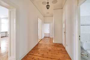 REPRÄSENTATIVER ALTBAU - HOHE DECKEN, STUCK, FISCHGRÄTPARKETT & BALKON - KU'DAMM-KIEZ – Hektorstr. 17 ee, 10711 Halensee, Berlin – Vorschaubild 2