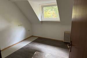 Helle 3-Zimmer Dachgeschosswohnung in Duisburg-Mittelmeiderich – Die vollständige Adresse der Immobilie erhältst du vom Anbieter., 47137 Mittelmeiderich, Duisburg – Vorschaubild 16