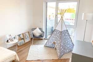 Lichtdurchflutete 4-Zi. Traumwohnung mit Einbauküche, 2 Bädern & großem Balkon,Tiefgarage und Keller – Lehrberger Str. 56, 90431 Gaismannshof, Nürnberg – Vorschaubild 4