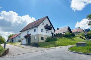 Großes Haus mit Einliegerwohnung – Die vollständige Adresse der Immobilie erhältst du vom Anbieter., 99706 Sondershausen – Vorschaubild 2