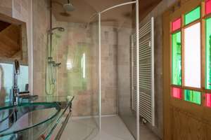 raumhafte Galerie-Wohnung im zweiten Obergeschoss. Aufgeteilt auf zwei Ebenen! – Die vollständige Adresse der Immobilie erhältst du vom Anbieter., 82386 Oberhausen – Vorschaubild 9