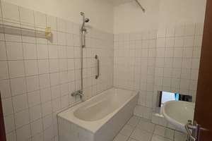 Schicke 3-Raum-Wohnung in der Hegelstr. 9 WE 4, 3. OG mit Balkon – Hegelstr. 9, 39104 Altstadt, Magdeburg – Vorschaubild 2