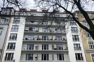 schick möbliert an der Isar mit ruhigem Westbalkon – 80538 Englischer Garten, München – Vorschaubild 6