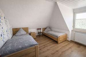 Wohnen auf Top-Niveau: Hochwertig saniertes Haus mit separater Wohnung und großem Garten – Die vollständige Adresse der Immobilie erhältst du vom Anbieter., 38272 Burgdorf – Vorschaubild 9