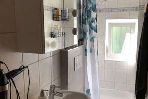 Feuerbach, helle 3 Zimmer Dachgeschoß- Wohnung in ruhiger Lage, mit toller Aussicht – Die vollständige Adresse der Immobilie erhältst du vom Anbieter., 70469 Lemberg/Föhrich, Stuttgart – Vorschaubild 9