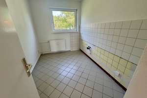 Frisch renovierte 3-Zimmer-Wohnung mit Balkon und schönem Blick ins Grüne – Burgwall 20, 38229 Gebhardshagen, Salzgitter – Vorschaubild 6