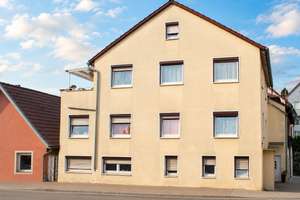 Zentrale Lage, flexible Nutzung : Dreifamilienhaus mit Ausbaupotential!!! – Die vollständige Adresse der Immobilie erhältst du vom Anbieter., 71679 Asperg – Vorschaubild 2