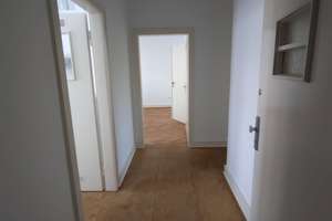Helle, renovierte 2-Zimmer-Wohnung mit Parkett in Duisburg-Neudorf – Sternbuschweg 16, 47057 Neudorf-Nord, Duisburg – Vorschaubild 5