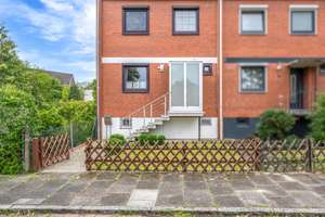 Bremen-Ellenerbrok-Schevemoor: Gepflegtes Endhaus mit Wintergarten, Balkon und Einzelgarage – Die vollständige Adresse der Immobilie erhältst du vom Anbieter., 28325 Ellenerbrok-Schevemoor, Bremen – Vorschaubild 2