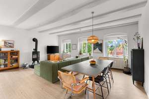 Exklusive Dachgeschosswohnung mit Kamin und großzügiger Sonnenterrasse