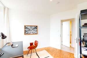 Masterbedroom, EBK, Wannenbad, Gäste-WC und Südbalkon – Hermann-Weinhauser-Straße 63, 81673 Echarding, München – Vorschaubild 8