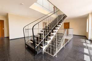 Helle 2-Zimmer-Wohnung mit Balkon, modernem Ambiente und Tiefgarage – Badgasteiner Straße 7, 81737 Mittersendling, München – Vorschaubild 3