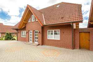 Großes Walmdachhaus (2. Wohneinheit möglich) mit Doppelgarage in schöner Wohnsiedlung am Waldesrand – Die vollständige Adresse der Immobilie erhältst du vom Anbieter., 26427 Stedesdorf – Vorschaubild 15