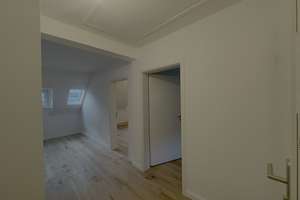 D-OBK! Sanierte 2-Zi-Whg mit Wohnküche & Balkon – Schorlemerstraße 2, 40545 Oberkassel, Düsseldorf – Vorschaubild 4