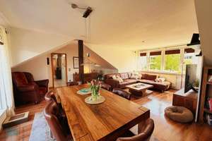 ***Stilvolle Dachgeschosswohnung mit traumhaftem Ausblick