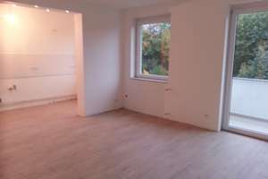 Helle, moderne 4-Zimmer-Wohnung mit 2 Balkonen und Gartenanteil – Die vollständige Adresse der Immobilie erhältst du vom Anbieter., 40229 Eller, Düsseldorf – Vorschaubild 2