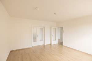 Attraktive 4-Zimmer Wohnung mit 2 Balkonen und Einbauküche – Hagenring 61, 38106 Östliches Ringgebiet, Braunschweig – Vorschaubild 7