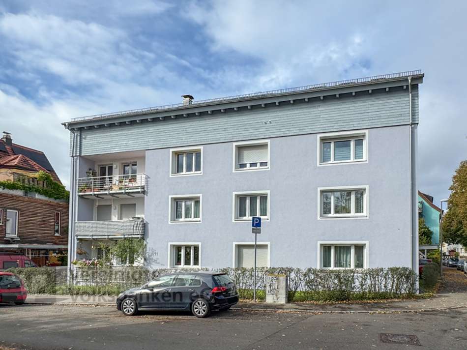 Aussen Strassenseitug