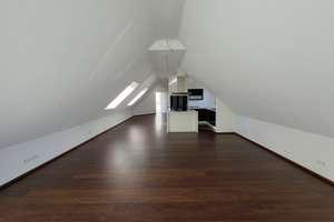 Moderne Premium-Wohnung  im Einfamilienhaus mit Einbauküche und Balkon in Bielefeld-Quelle. Ca.140qm – Albertstraße 7D, 33649 Brackwede, Bielefeld – Vorschaubild 2