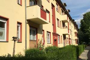 ALT-HOHENSCHÖNHAUSEN==SANDINOSTR.15A==2-ZiMMER-ETW==DG AUF MOD. ALTBAU==3.OG ==BALKON==EBK== GALERIE