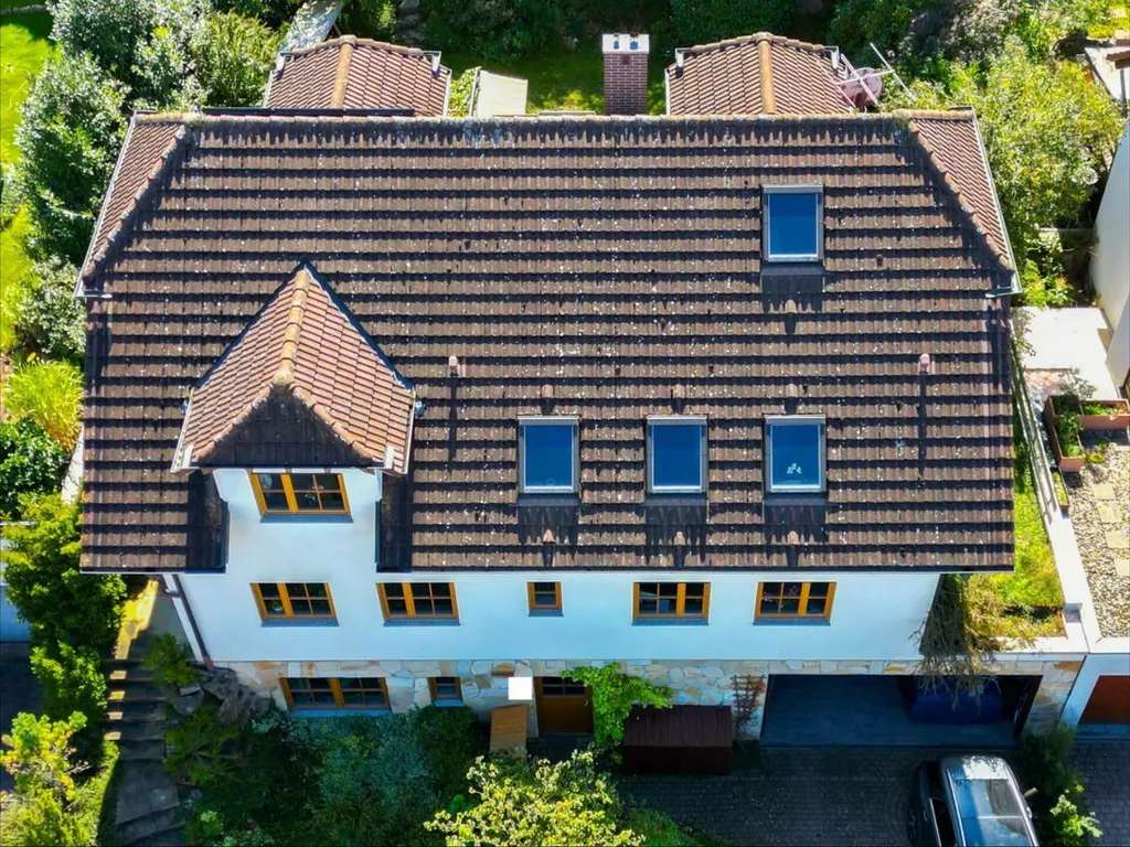 Immobilie in Mönsheim - ZUM TOP PREIS!  284 m² grosses Einfamilienhaus mit 10 Zimmer`* Gute Lage * In direkter Waldnähe! * - Bild 2