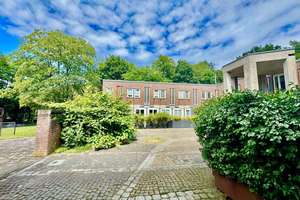 Stilvolle 2-Zimmer EG Wohnung mit 2 Terrassen in grüner Alleinlage von Unterbach – Die vollständige Adresse der Immobilie erhältst du vom Anbieter., 40627 Unterbach, Düsseldorf – Vorschaubild 2
