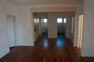 Großzügige 4 ½-Zimmerwohnung in Reutlingen (116,5 m²) in ruhiger zentrumsnahe LageR – Die vollständige Adresse der Immobilie erhältst du vom Anbieter., 72762 Reutlingen-Mitte, Reutlingen – Vorschaubild 8