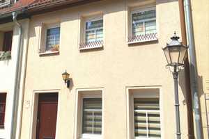Stadthaus in zentraler Lage in einem beliebten Stadtviertel von Altenburg teilsaniert zu verkaufen – Altenburger Land (Kreis) – Vorschaubild 1