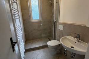 Teilsanierte 2-Zimmer-Wohnung mit 2 Balkonen und neuem Badezimmer – Apollinarisstraße 22, 40227 Oberbilk, Düsseldorf – Vorschaubild 12