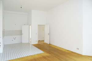 Attraktive 3-Zimmer Altbauwohnung 
mit offener Wohnküche und Balkon 
-Friedrichshain- – Petersburger Platz 8, 10249 Friedrichshain, Berlin – Vorschaubild 12