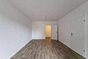 Der perfekte Mix aus Raum und Komfort***3-Zimmer im Hochparterre mit großer Dusche und Balkon! – Deiwitzweg 22, 4207 Lausen-Grünau, Leipzig – Vorschaubild 3
