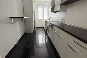 Frisch renovierte 2,5-Zimmerwohnung mitten in Oberkassel mit Loggia – Quirinstr. 11, 40545 Oberkassel, Düsseldorf – Vorschaubild 3