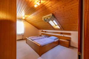 Ein Pool - Drei Wohnungen - Ein Preis ! Schönes Haus in idyllischer Lage von Ruit – Die vollständige Adresse der Immobilie erhältst du vom Anbieter., 75015 Bretten – Vorschaubild 10
