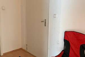 Frei 2 Zimmer Erdgeschoßwohnung vielseitig Nutzbar (Wohnung, 2 WG Zimmer, Handwerker, Büro, Gewerbe) – Hofstrasse 29, 24143 Gaarden-Süd und Kronsburg, Kiel – Vorschaubild 5