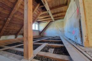 Reihenmittelhaus mit Laden im EG – Die vollständige Adresse der Immobilie erhältst du vom Anbieter., 95233 Helmbrechts – Vorschaubild 3