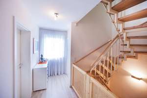 Top end, luxurious, modern family home with Garden, quiet neighbourhood near Strothoff Intl – Die vollständige Adresse der Immobilie erhältst du vom Anbieter., 63263 Neu-Isenburg – Vorschaubild 12