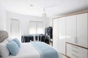 Neuwertiges 2-Familienhaus mit Büro in Ludwigshafen – ideal für vielseitige Nutzung. – 67063 Friesenheim, Ludwigshafen am Rhein – Vorschaubild 3