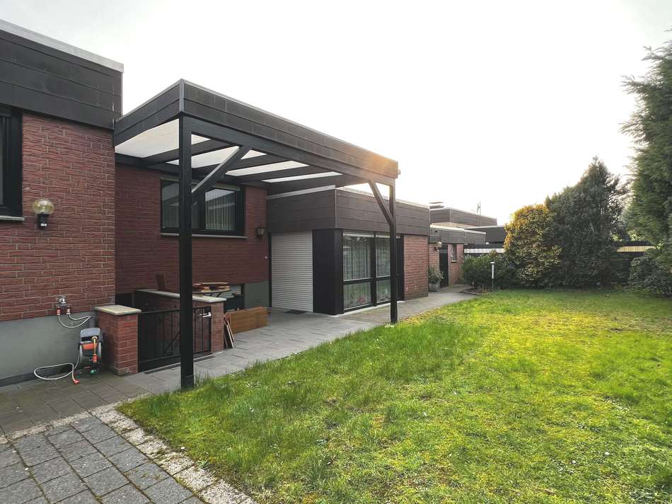 Hausansicht-Gartenseite