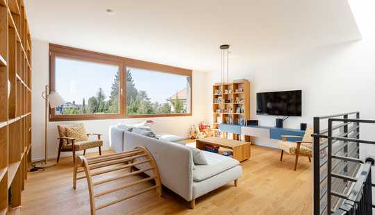 Bild von Stilvolles Wohnen auf mehreren Ebenen - Modernes Split-Level-Haus in Ginnheim