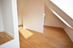 Stilvolle 4-Zimmer-Maisonettewohnung mit zwei Balkonen – 42899 Lüttringhausen Mitte, Remscheid – Vorschaubild 9