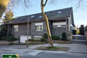 Großzügiges, ehemaliges Fabrikanten-Anwesen mit Doppelgarage und großem Grundstück in bester Lage – Die vollständige Adresse der Immobilie erhältst du vom Anbieter., 42897 Lennep Nord, Remscheid – Vorschaubild 1