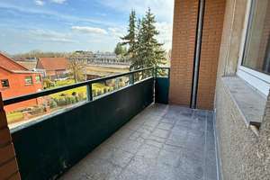 Renovierte Wohnung mit Stellplatz, Loggia und Weitblick! – Torgarten 10, 30559 Anderten, Hannover – Vorschaubild 3