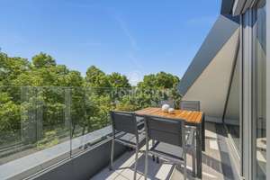 Dachgeschoss-Unikat in Nymphenburg – sonnig wohnen, intelligent gekühlt – 80639 Nymphenburg, München – Vorschaubild 10